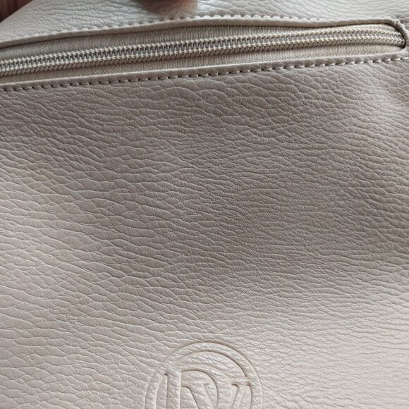 LA DIVA Women's Italian Design Beige Hand Bag Hobo Satchel Purse Zippers - Picture 11 of 12